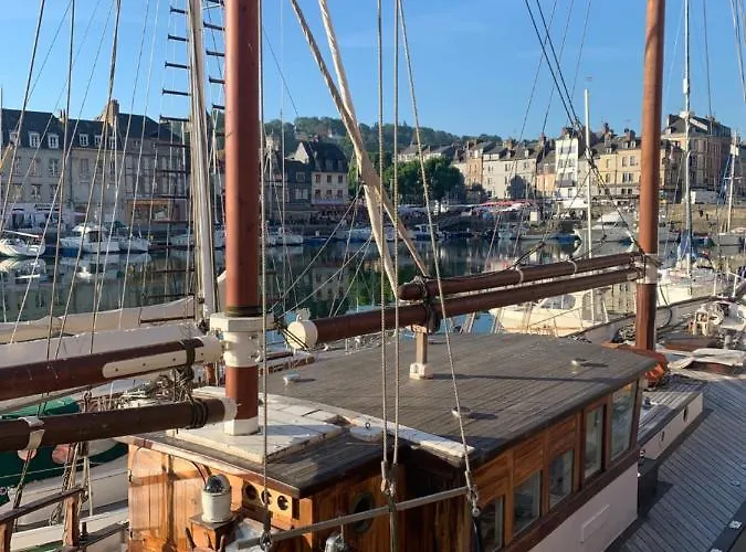 Апартаменты L' Annexe Du 10honfleur *